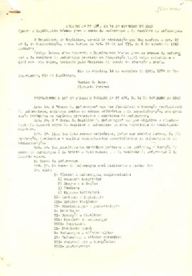 Decreto nº 27.426 de 14/11/1949 - aprova o regulamento básico para os cursos de enfermagem e de a...